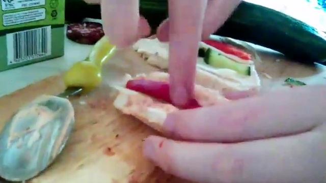 Маленький перекус. (Хлебный ролл) Часть2 смотреть онлайн