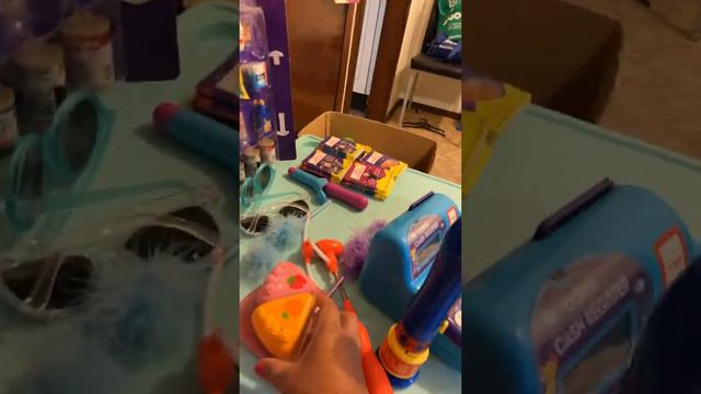 Playing Toys with Harmony смотреть онлайн