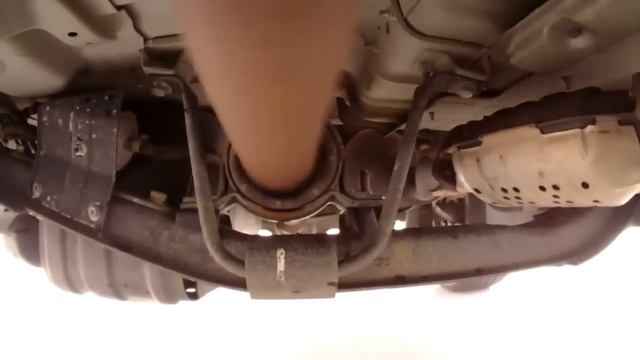 Watch as an xterra drive shaft carrier center support bearing goes bad! смотреть онлайн