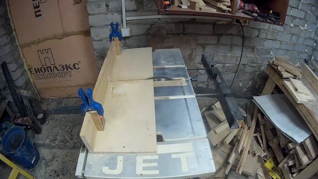 Нестандартный детский столик из не правильного мебельного щита в столярке в гараже смотреть онлайн