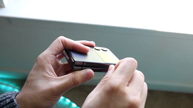 How To Insert:Remove Sim Card On Samsung Galaxy Z Flip 4! смотреть онлайн