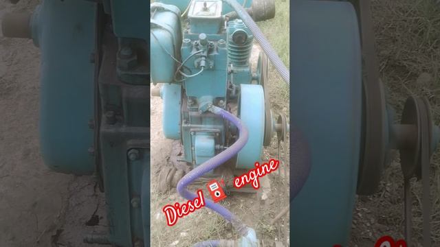दौड़ता हुआ डीजल इंजन।Running diesel engine. смотреть онлайн