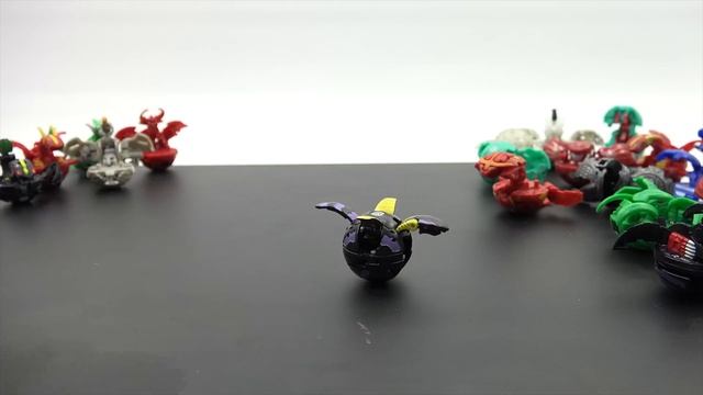 45 Bakugan Battle Brawlers Toy Spheres Collection - What's In The Case? смотреть онлайн