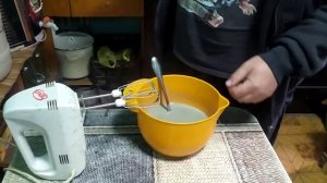 Бентонитовая ( синяя ) глина.