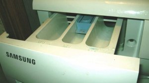 Куда заливать жидкий порошок в стиральной машине Samsung