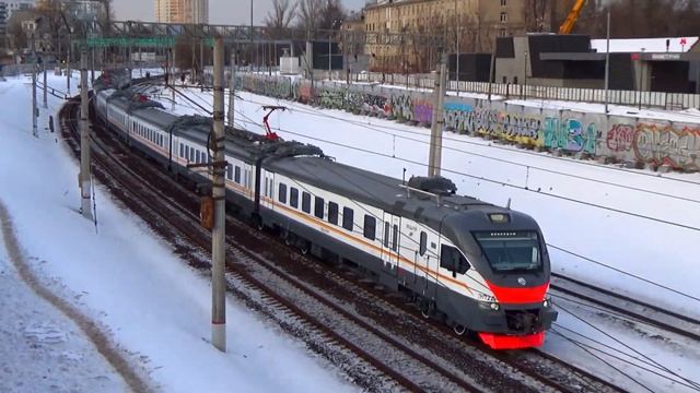 Электропоезд ЭП2Д-0181 сообщением "Москва Казанский вокзал Ипподром" смотреть онлайн