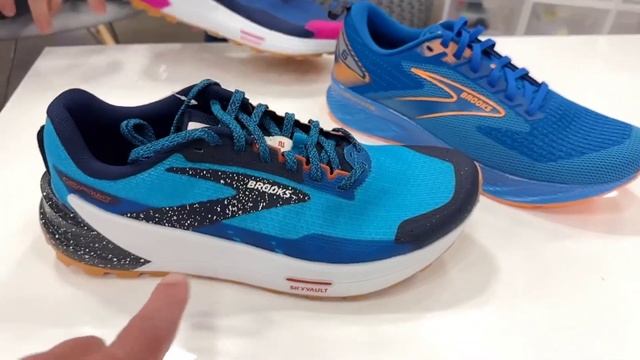 Brooks 2023 Preview: Catamount 2 & Levitate 6 смотреть онлайн