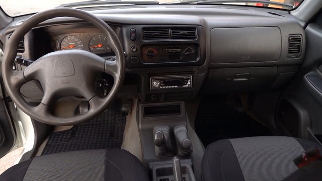 Mitsubishi L200  2006