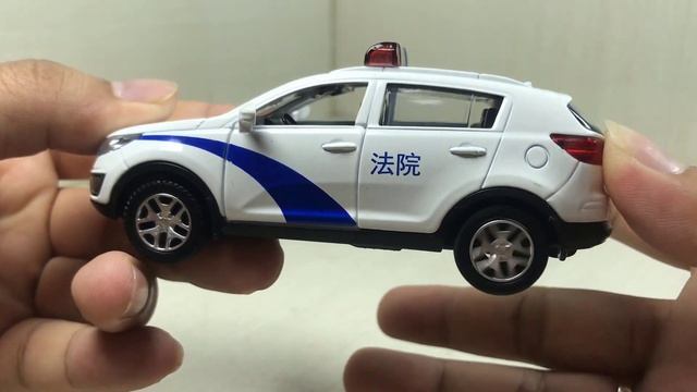Model Toy Cars Kia Sportage Police 1:43