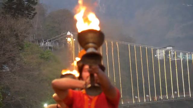 Ganga Aarti near Sivananda Ashram | Rishikesh | March 5, 2023 | श्री गंगा माँ की आरती смотреть онлайн