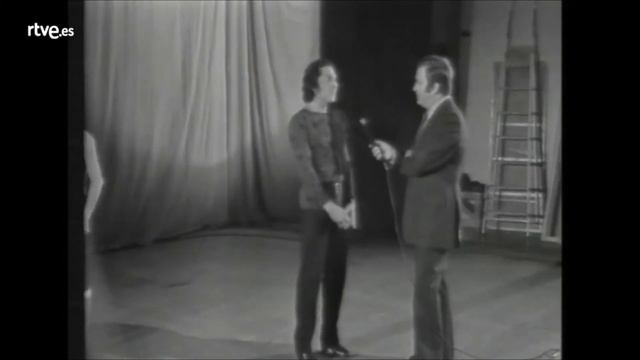 Antonio "El Bailarín" en Siempre en Domingo (1972) смотреть онлайн