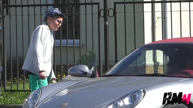 Пикап на Порше 12 Years Old Picking Up Girls смотреть онлайн