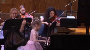 Бах И. С. Концерт фа минор для фортепиано с оркестром, I часть.