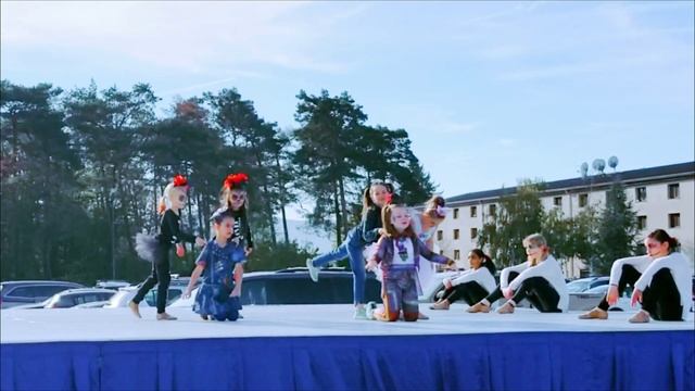 KMC Dance Starz performance at Fall Fest смотреть онлайн