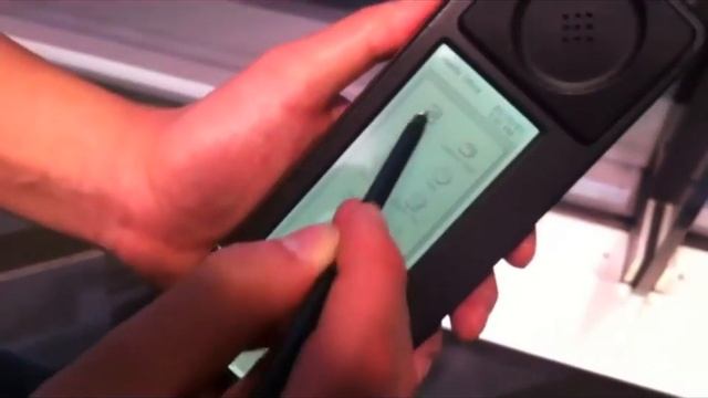 IBM Simon Personal Communicator ( первый смартфон )