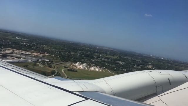 Plane departing from José Martí International Airport in Havana, Cuba смотреть онлайн