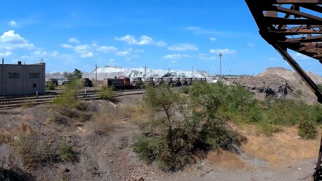 Перевозка жидкого доменного шлака на карьер.2016.HD. смотреть онлайн