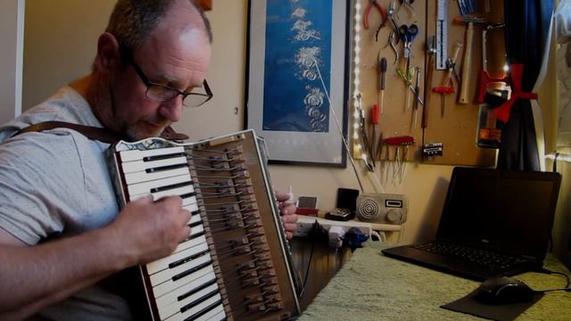 Accordion restoration and repair-Hohner Verdi 1- Part 7- Tuning treble side reeds смотреть онлайн
