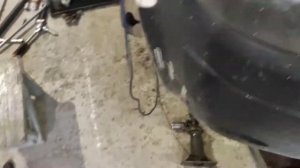 Volkswagen transporter T5 замена подушек двигателя и задней ступицы.