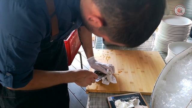 Как правильно есть устриц смотреть онлайн