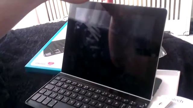 Logitech Ultrathin Keyboard Cover смотреть онлайн