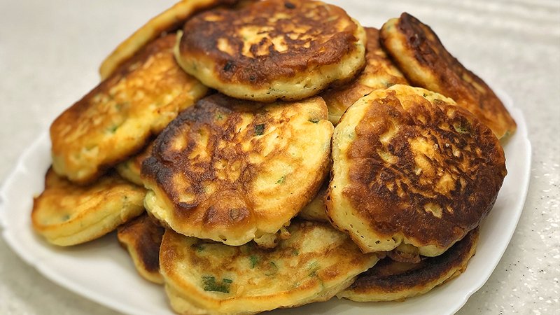 ГОРКА САМЫХ БЫСТРЫХ ПИРОЖКОВ!!! НУ ОЧЕНЬ ЛЕНИВЫЕ ПИРОЖКИ ЗА 10 МИН! ВЫ БУДЕТЕ В ВОСТОРГЕ! смотреть онлайн