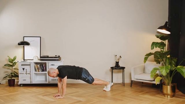 Онлайн-тренировка ИНТЕРВАЛЬНЫЙ ТРЕНИНГ с Русланом Пановым / 6 июня 2022 / X-Fit смотреть онлайн