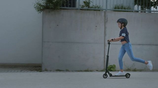 Самокат Micro Sprite Deluxe смотреть онлайн