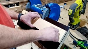 Универсальный самодельный заточной станок для заточки режущего инструмента и ножей фуганка.