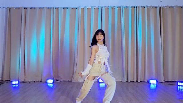 LE SSERAFIM "UNFORGIVEN" FULL DANCE COVER by INNAH BEE | Video by MAMA EDA смотреть онлайн