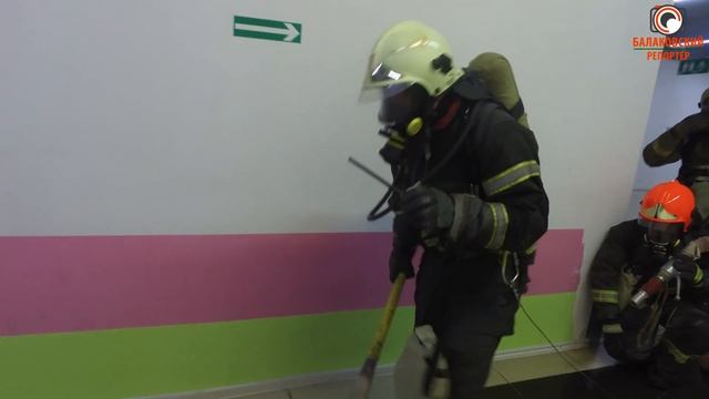 Пожарно-тактические учения в ТЦ "Грин Хаус" смотреть онлайн