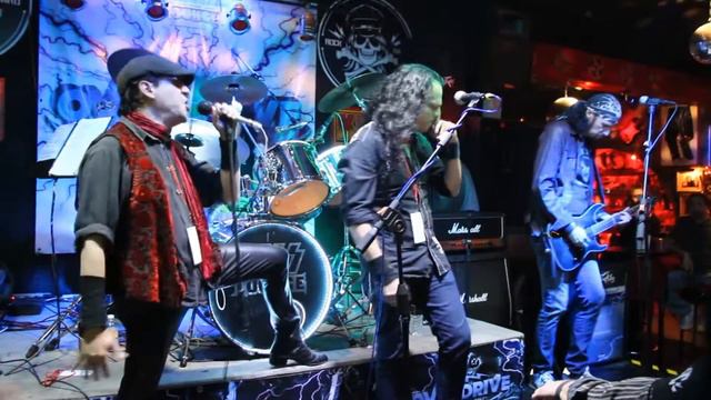 Bruce Kulick/Mexico2015 (KissLounge) Love gun смотреть онлайн