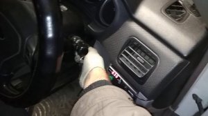 Форестер sg5. Как открыть капот, если машина захлопнулась?..