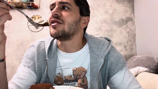 Тирамису, десерт богов 🖤 Да, мы умеем и такое 😌 смотреть онлайн