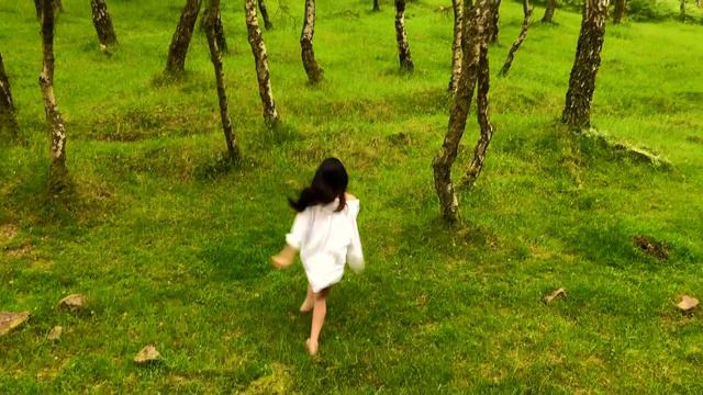 Nude In Nature, Peak District | Trixxie Travel (S2 Ep5)