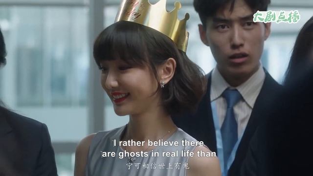 從不打扮的妻子塗上紅唇，穿高定禮服現身，出軌丈夫瞬間腸子悔青！ смотреть онлайн