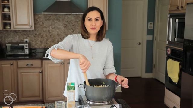 How to Make Vegetarian Lemon Rice Soup смотреть онлайн