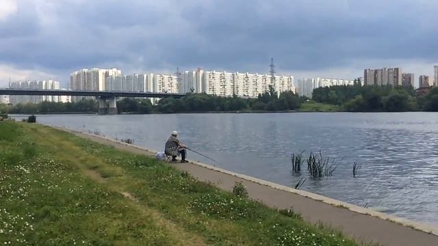 Рыбалка в Марьинском парке смотреть онлайн