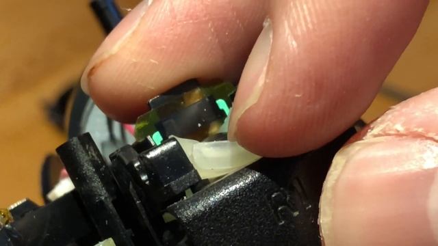 Dualshock 4 - Fixing Acceleration Issues on R2 Trigger смотреть онлайн