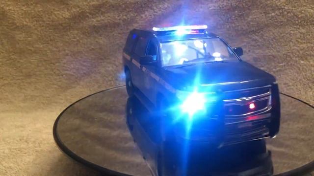 1/24 scale New York State Trooper Chevy Tahoe Diecast model car with working lights and siren смотреть онлайн