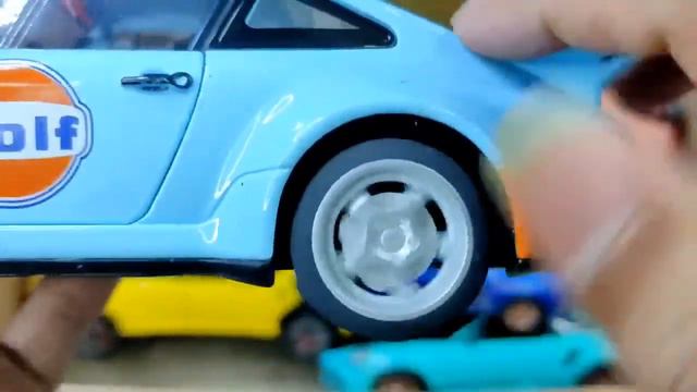 Box full of Model Car Jaguar, Nissan, Audi, Maserati, Peugeot, Pickup Truck , Police Pickup Truck 3 смотреть онлайн