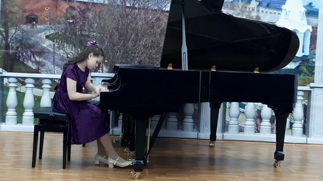 Чистополь Анастасия, 10 лет. С.М. Слонимский - "Марш Бармалея". смотреть онлайн