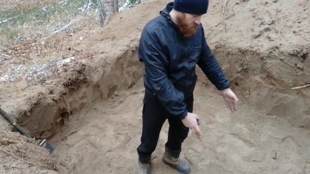 Землянка Строю ДОМ под ЗЕМЛЁЙ Часть 1. Лесной ДОМ.10.2 куб.метра за 4.5 часа!! смотреть онлайн