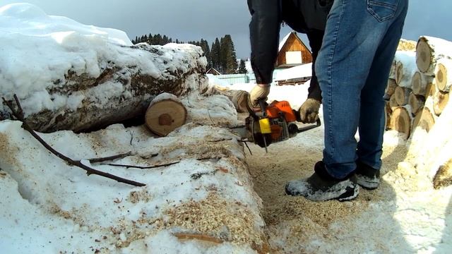 Как пилит бензопила Штиль MS 180. / Сравнение двух бензопил. смотреть онлайн