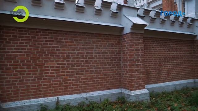 Онлайн-экскурсия по готическому замку Императорские конюшни смотреть онлайн