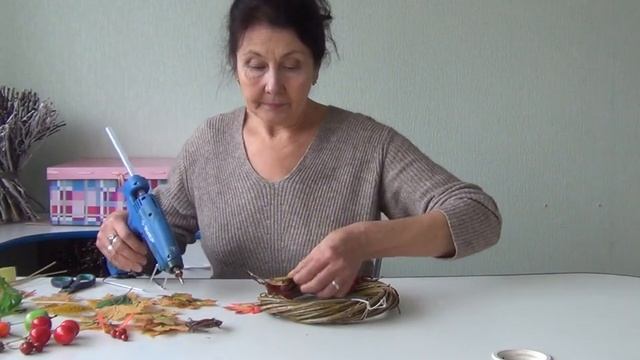 Мастер-класс по изготовлению осеннего венка смотреть онлайн