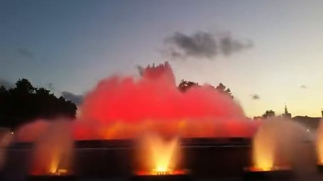 магические фонтаны в Барселоне смотреть онлайн