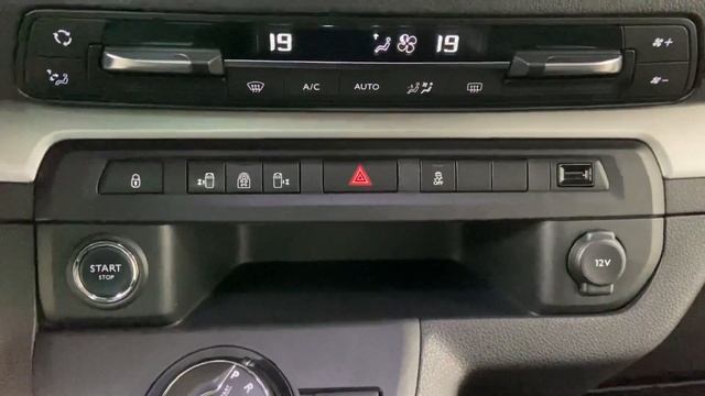 Toyota Verso L1 Executive смотреть онлайн