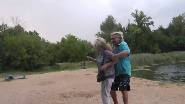 ДРОЗДИХА КУКОЛДИТ САНБОЯ В ГЛАЗА [АВГУСТ 2022]