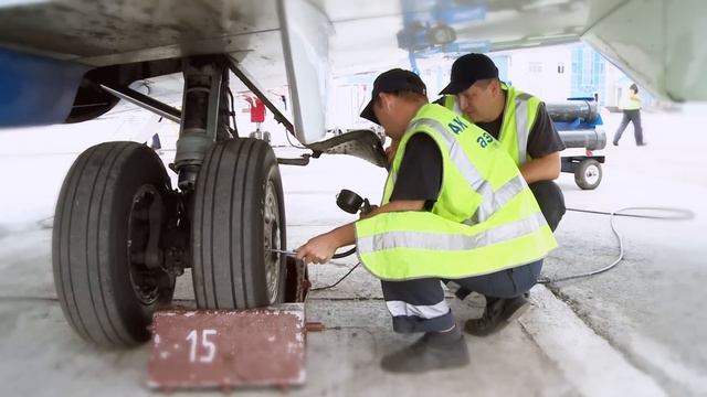 "AVIACOMPANY TATARSTAN" & "AK BAS AERO" TimeLapse instalation смотреть онлайн